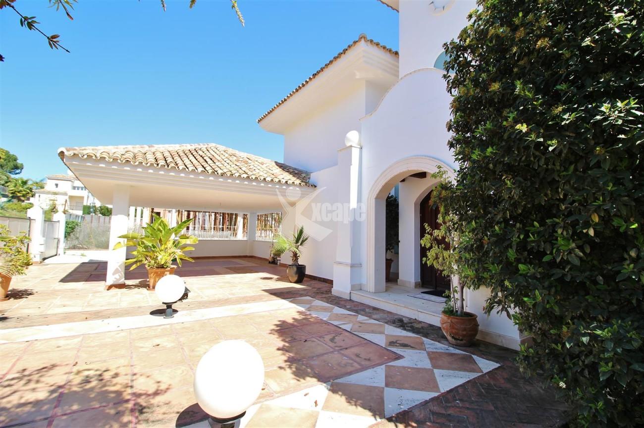 Villa for sale Benahavis Spain (1) (Large)