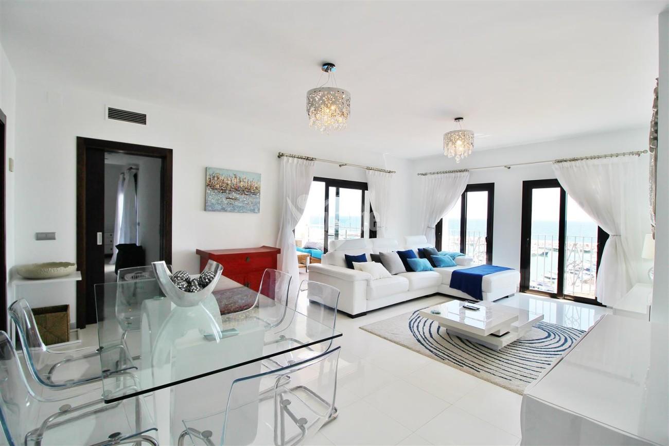 Luxury Modern Style Apartment for sale Puerto Banus Marbella Spain (1) (Large)