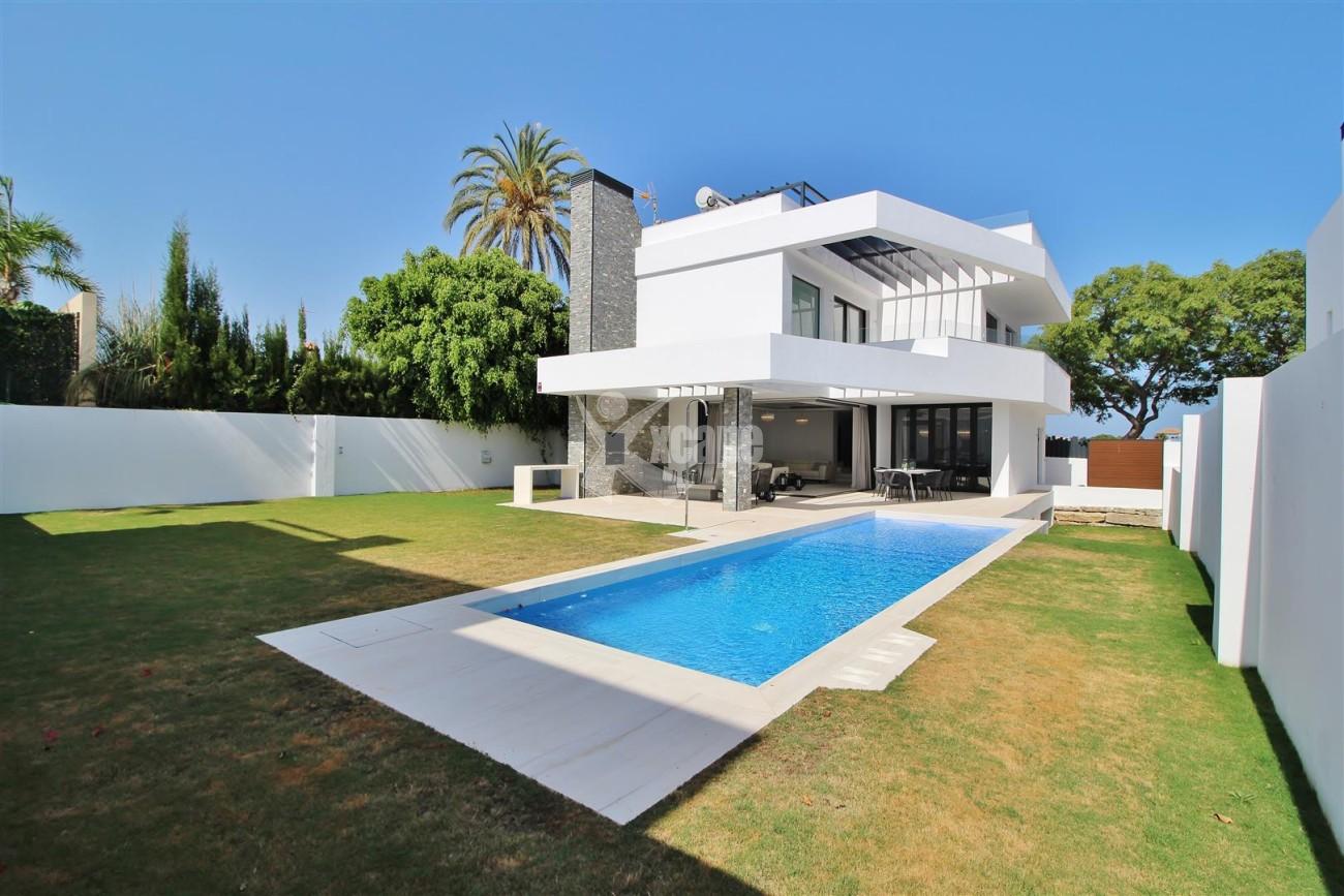 Contemporary villa for sale San Pedro Marbella Spain (1) (Large)