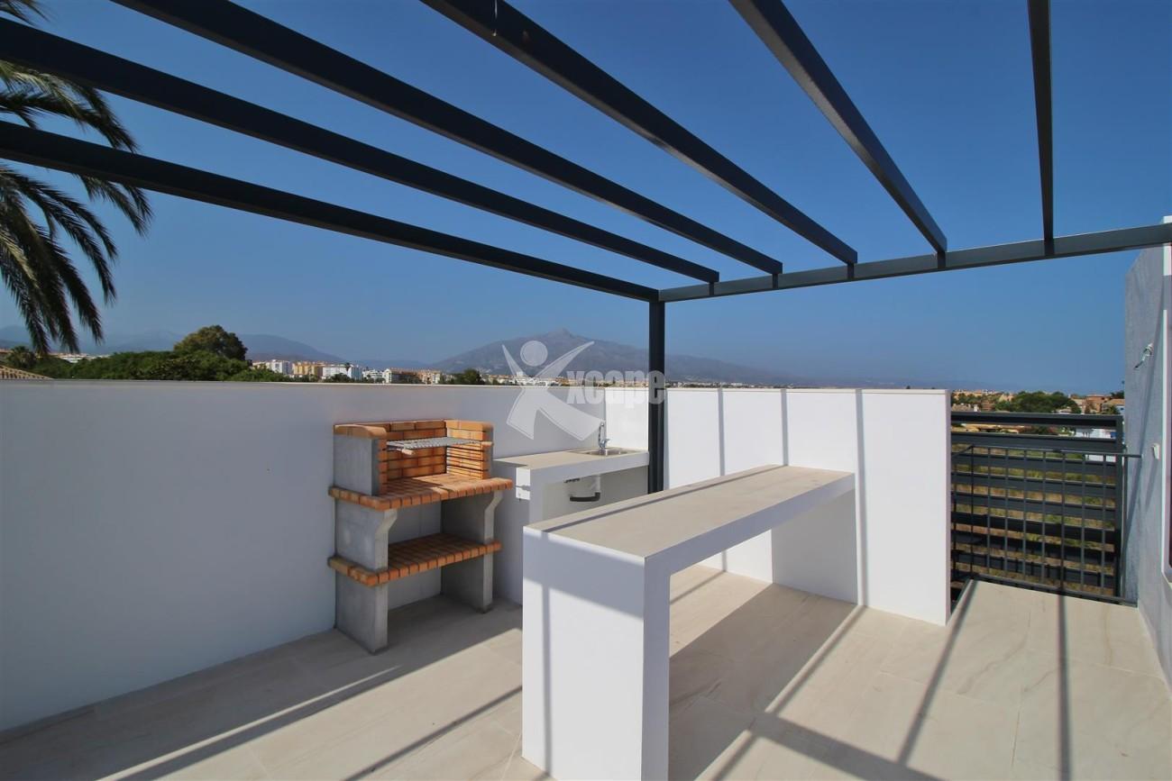 Contemporary villa for sale San Pedro Marbella Spain (23) (Large)
