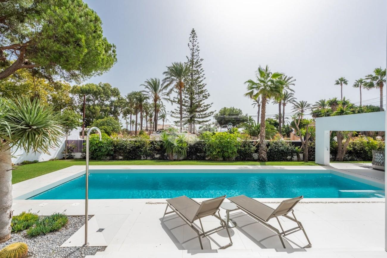 Luxury Beachside Villa Marbella (2)