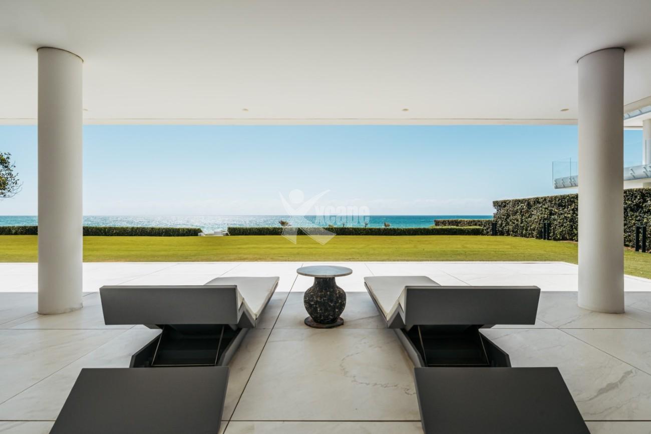 Frontline Beach Luxury Apartment Estepona (2)