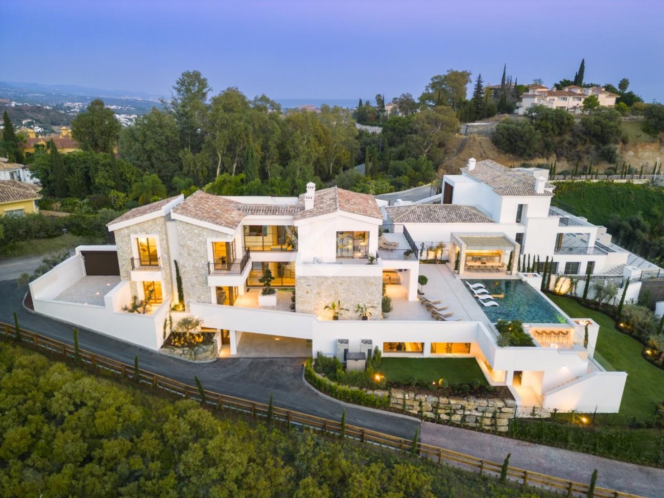 New Modern Villa with Spanish Feel Benahavis  (14)