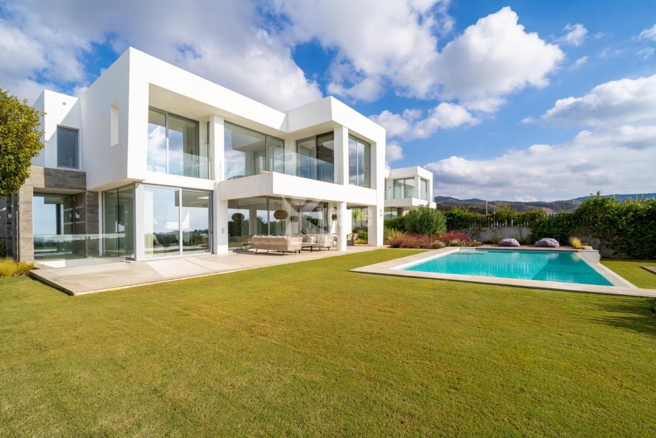 Modern Villa Panoramic Views Marbella East (1)