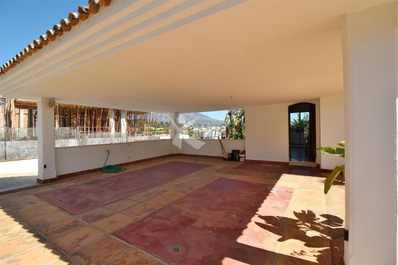 Villa for sale Benahavis Spain (42) (Large)