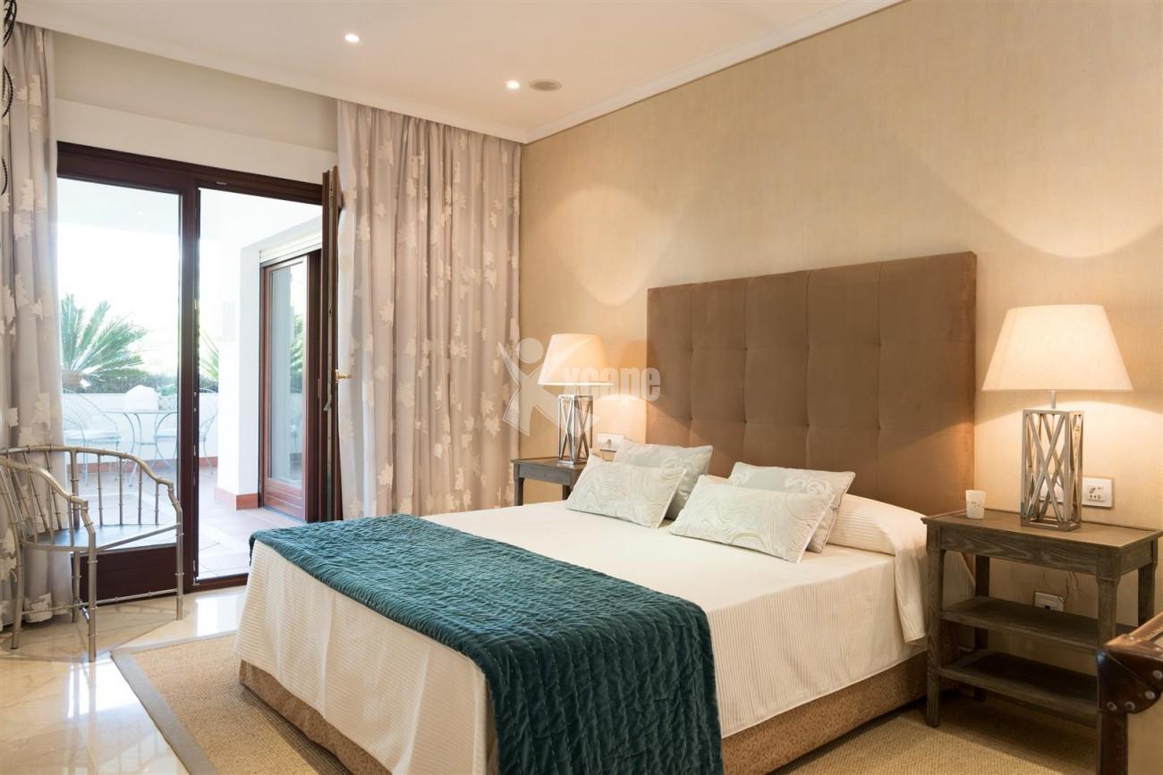 D3130 Luxury Apartment Marbella Golden Mile Spain (5)