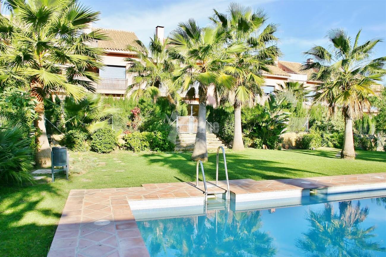 Townhouse for sale Nueva Andalucia Marbella Spain (17) (Large)