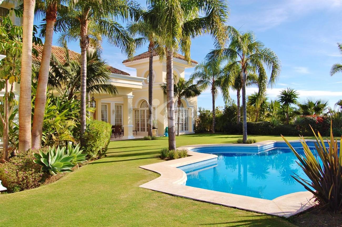 V4158 Luxury Villa in Sierra Blanca Marbella (16) (Large)