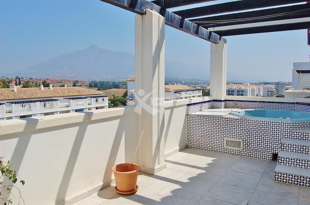 A4319 Apartment For Sale Puerto Banus Marbella (1) (Large)