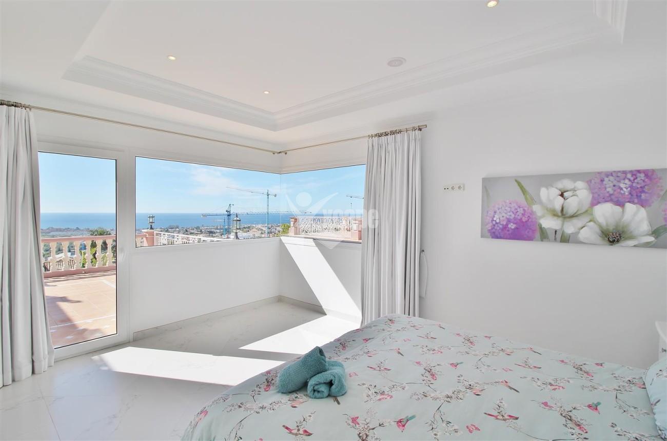 Luxury Villa for sale Benahavis Spain (37) (Large)