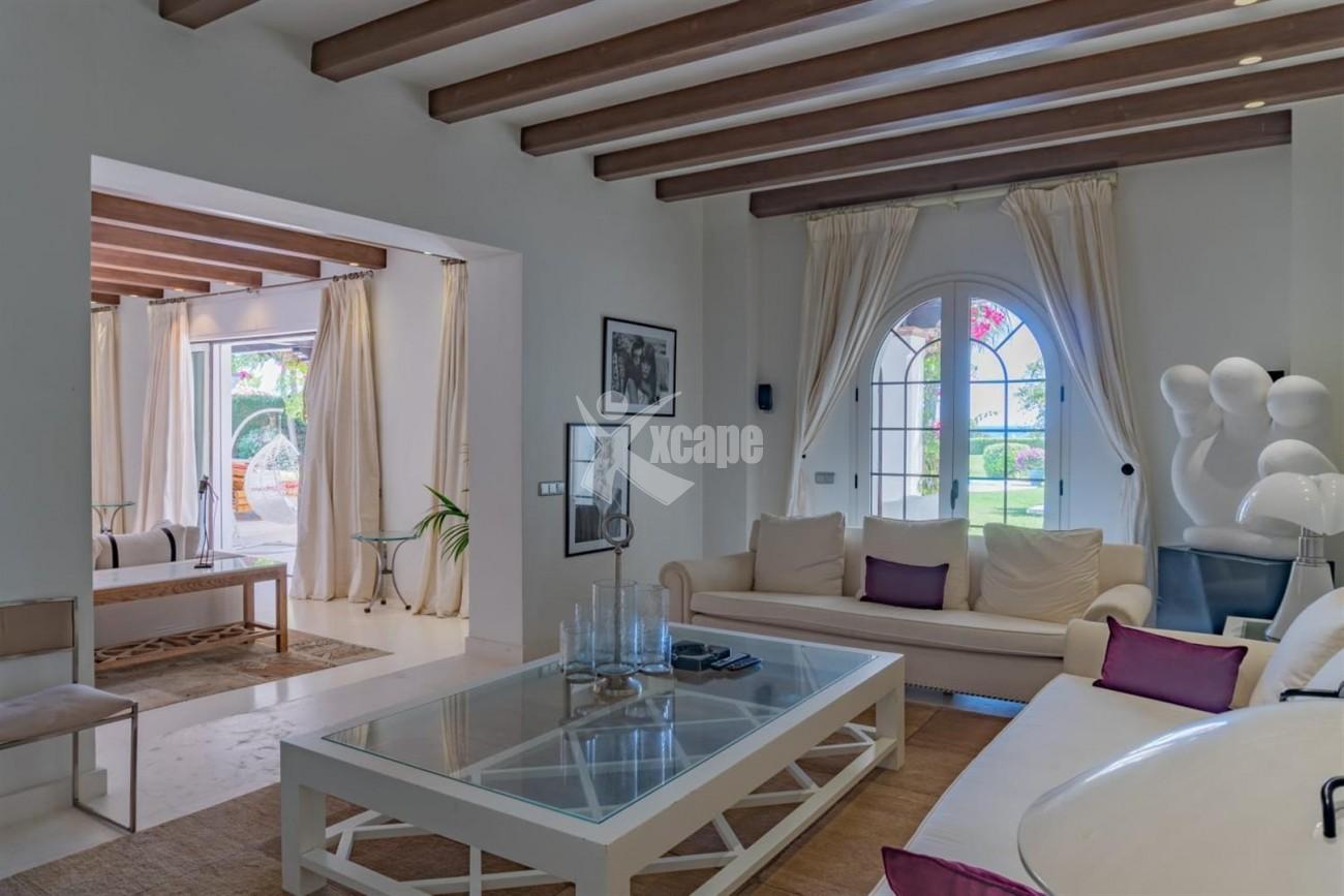 Beachfront Villa for sale Marbella Spain (2) (Large)