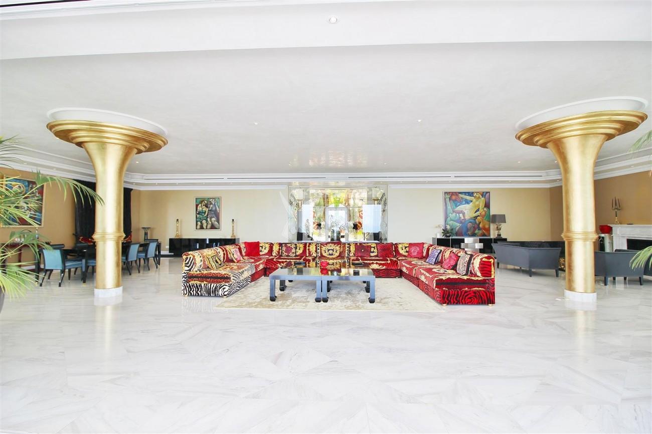 V4577 Luxury Contemporary Villa Golden Marbella Mile For Rent (3)
