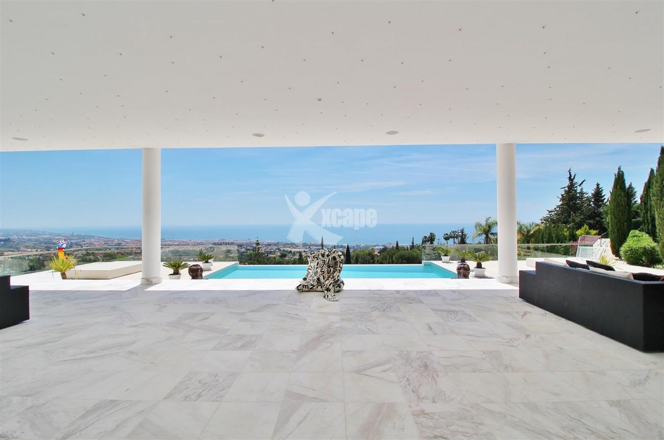V4577 Luxury Contemporary Villa Golden Marbella Mile For Rent (4)