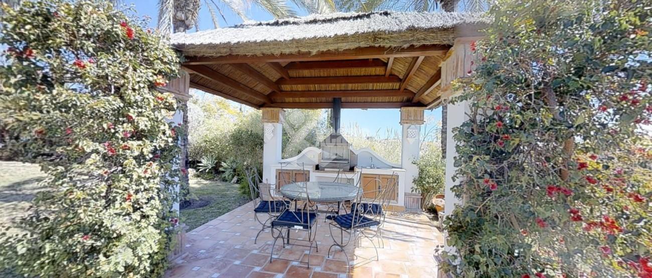 Villa-for-sale-Benahavis-Spain-(3)