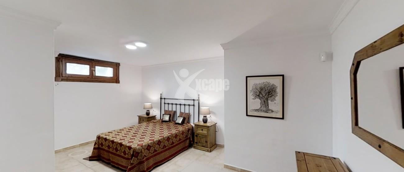 Villa-for-sale-Benahavis-Spain-(8)