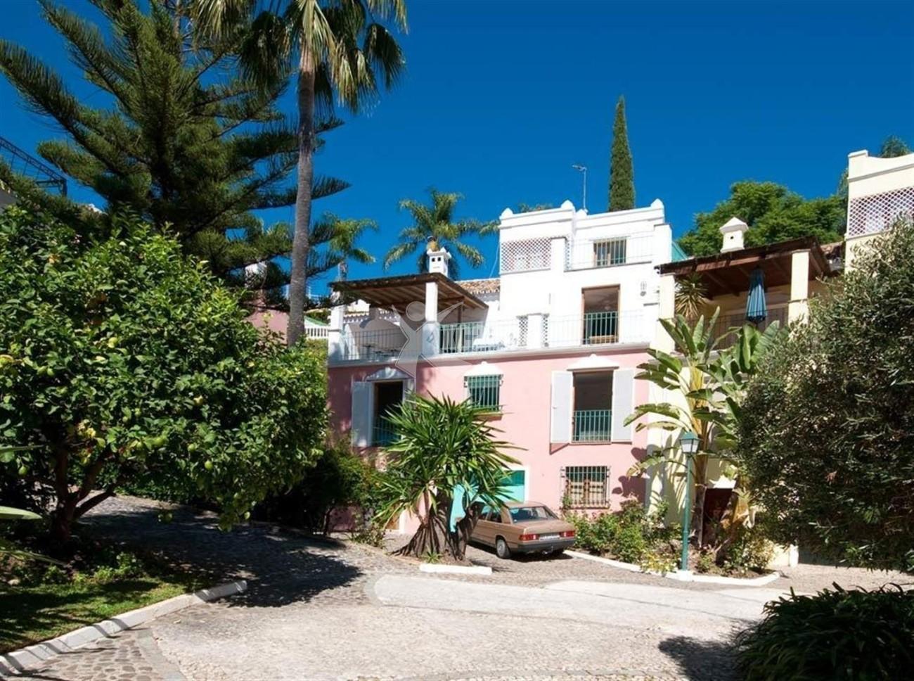 Townhouse for sale Marbella Golden Mile Spain (4) (Large)