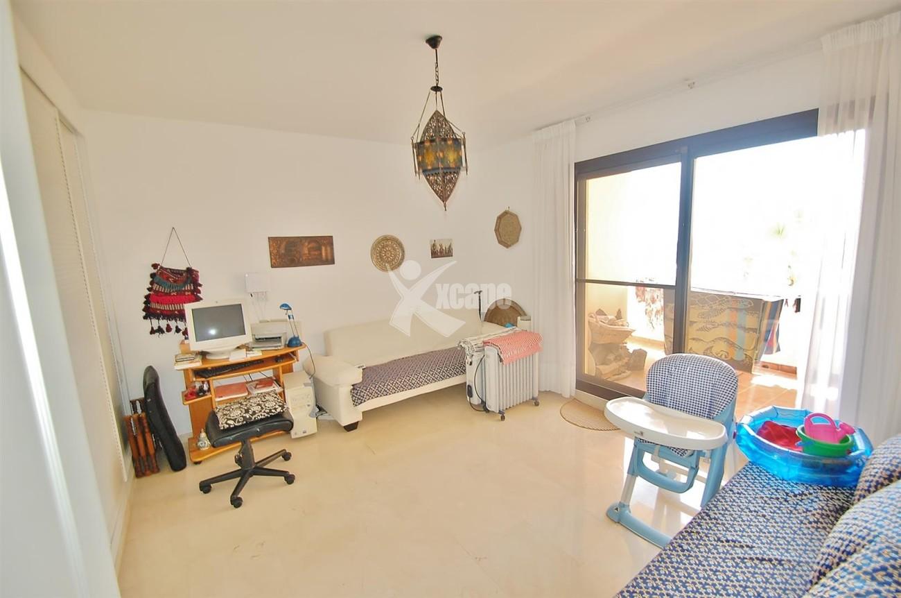 A4736 Apartment Duplex in Los Arqueros Benahavis Spain (21) (Large)