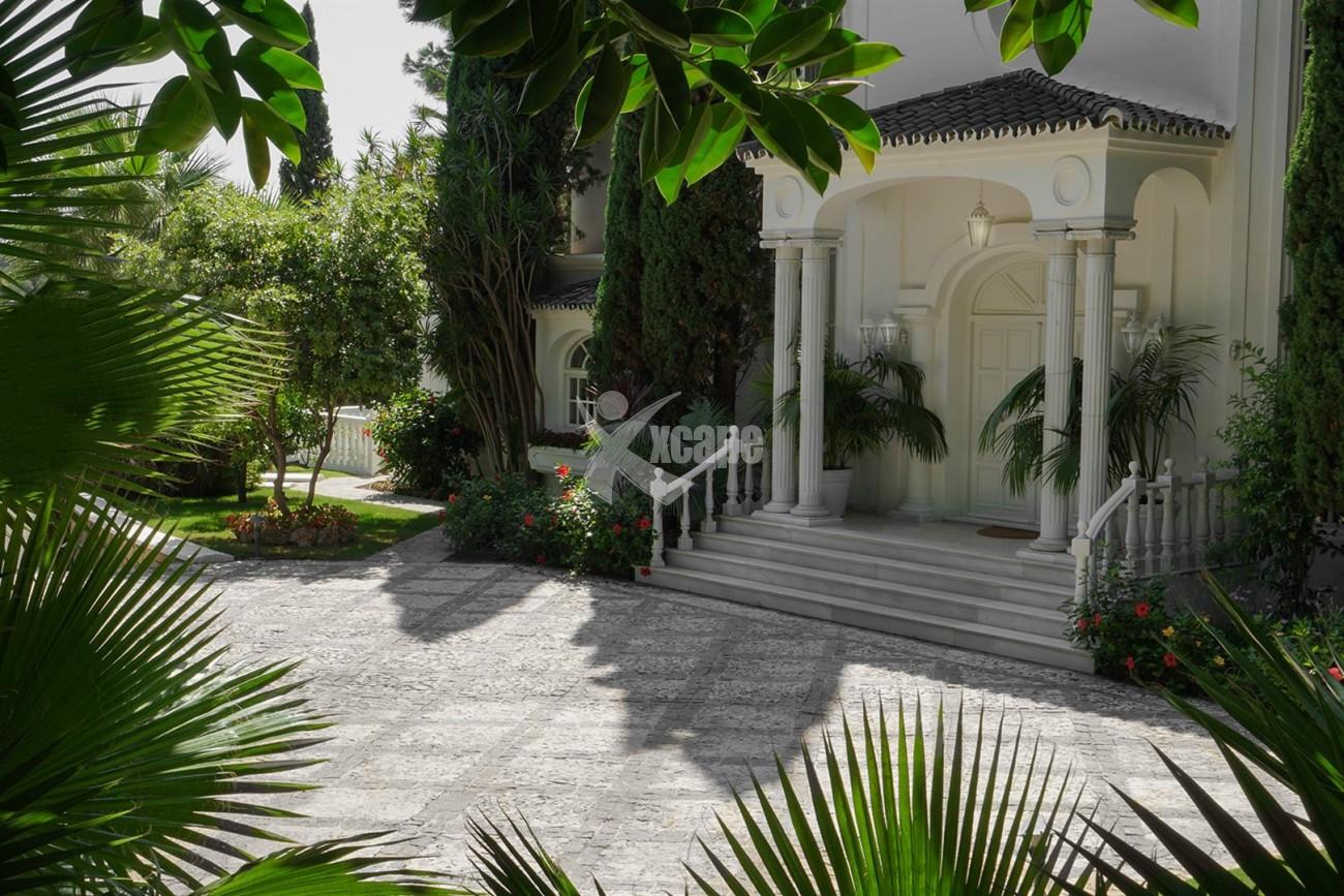 Luxury Villa For Sale Estepona Malaga Spain (3) (Large)