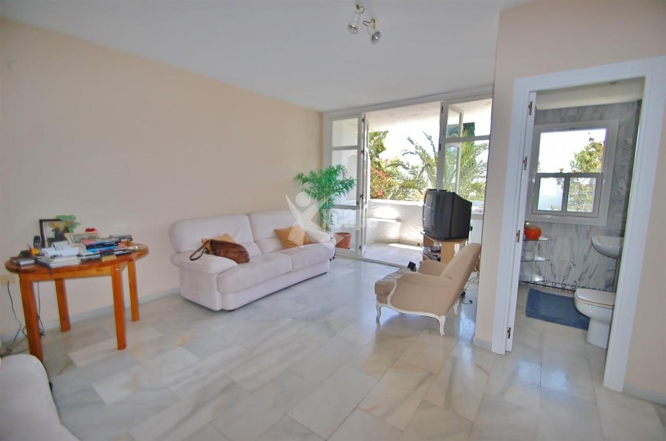 A4918 Golden Mile Apartment Marbella (3) (Large)
