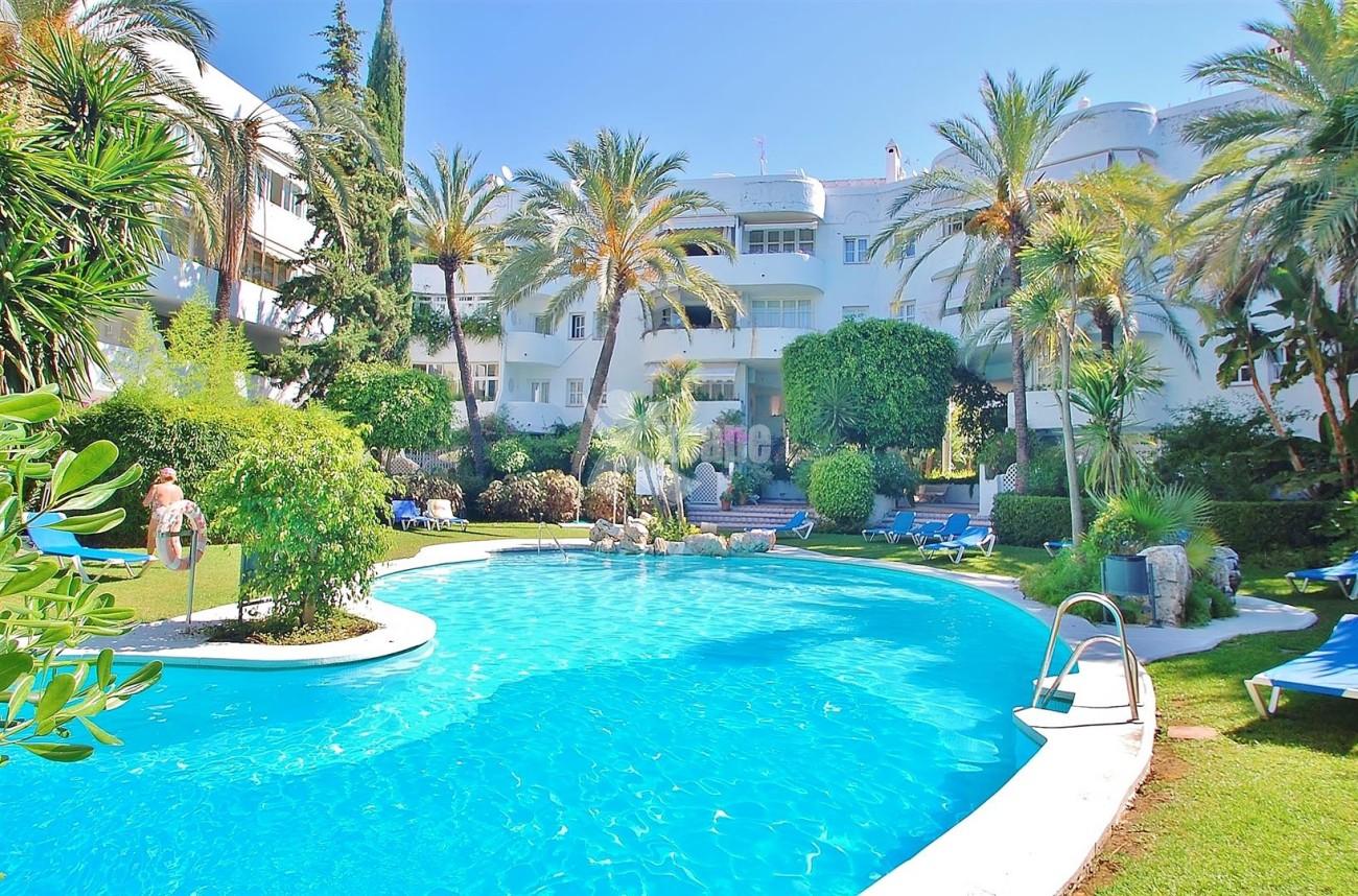 A4918 Golden Mile Apartment Marbella (4) (Large)
