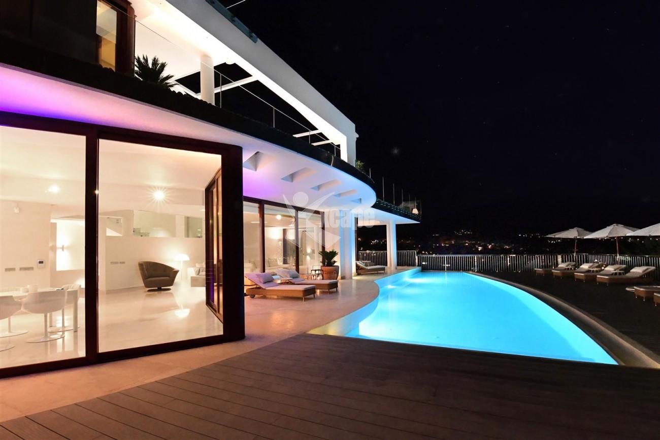 Ultra Modern Villa For Sale Nueva Andalucia marbella Spain (16) (Large)