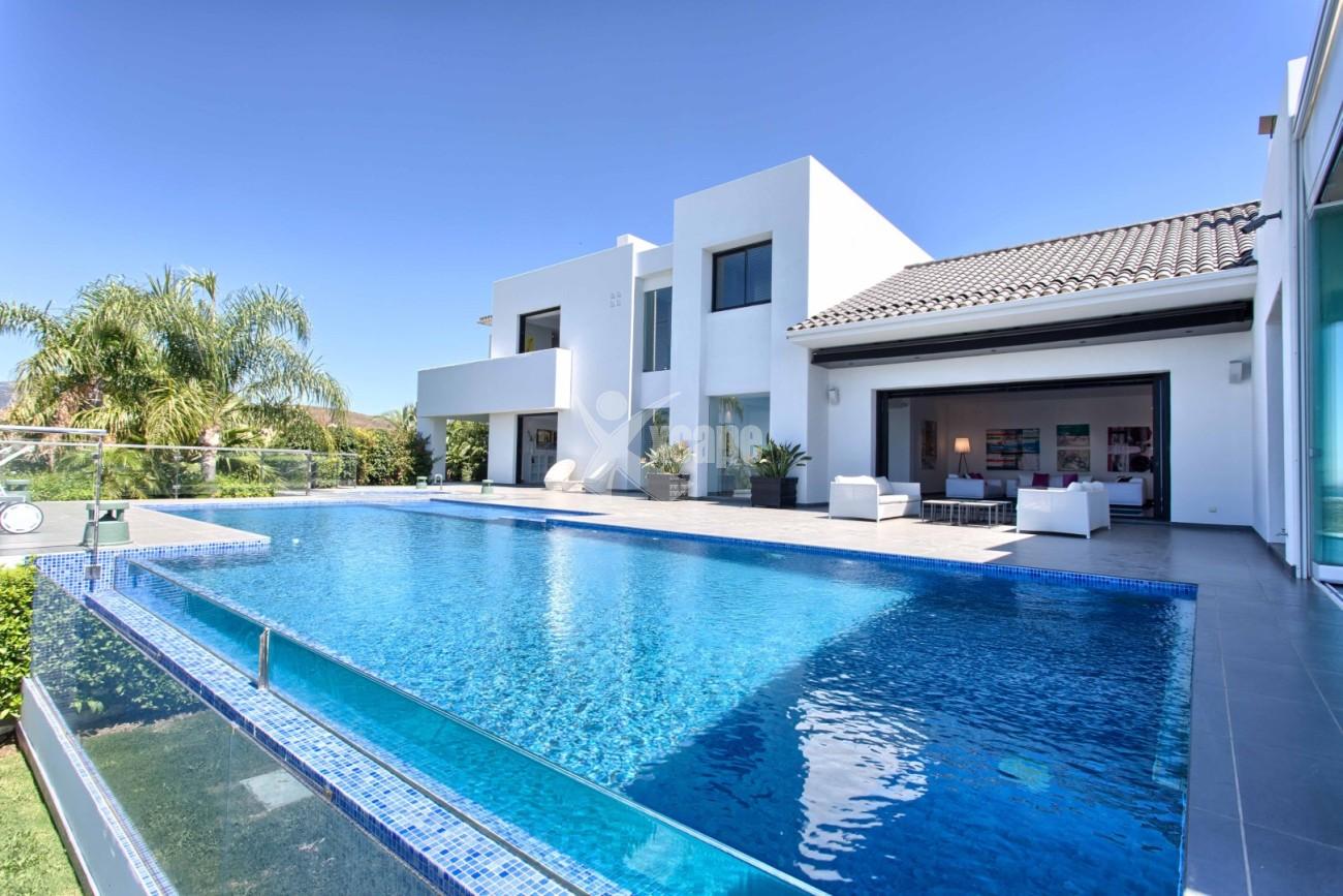 Contemporary Villa with Stunning Views Benahavis (4)