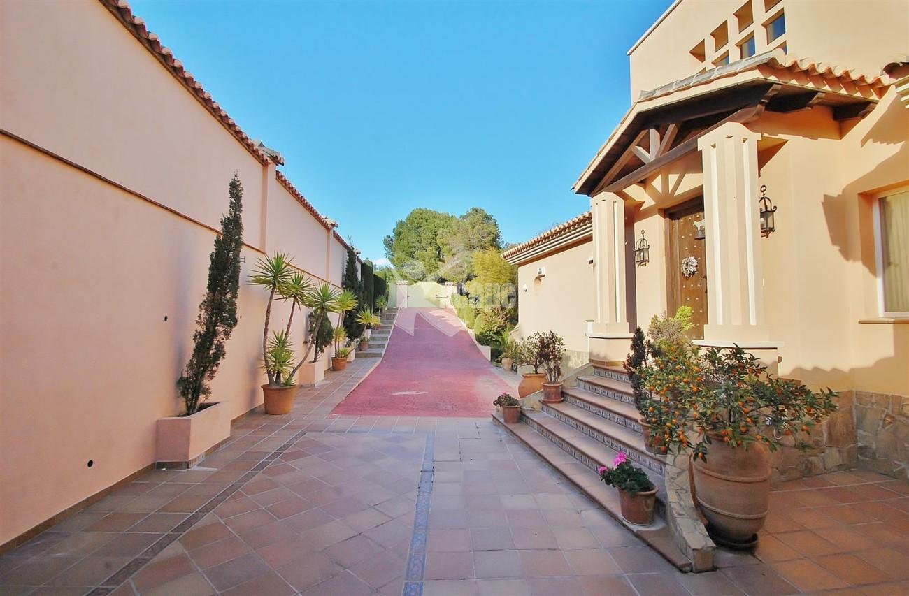 Villa East Marbella For Sale Spain (13) (Large)