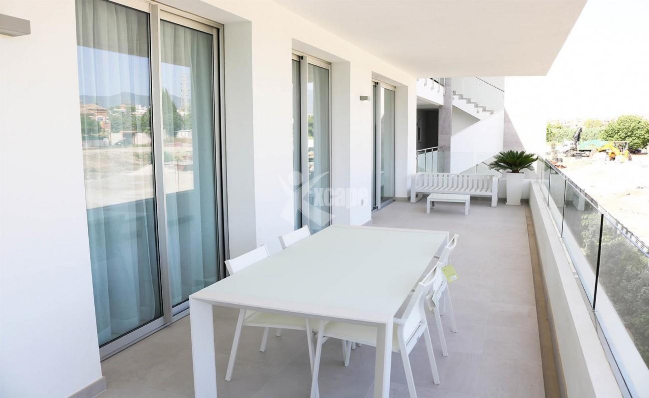 New Contemporary style apartments for sale in Estepona Spain (1) (Large)