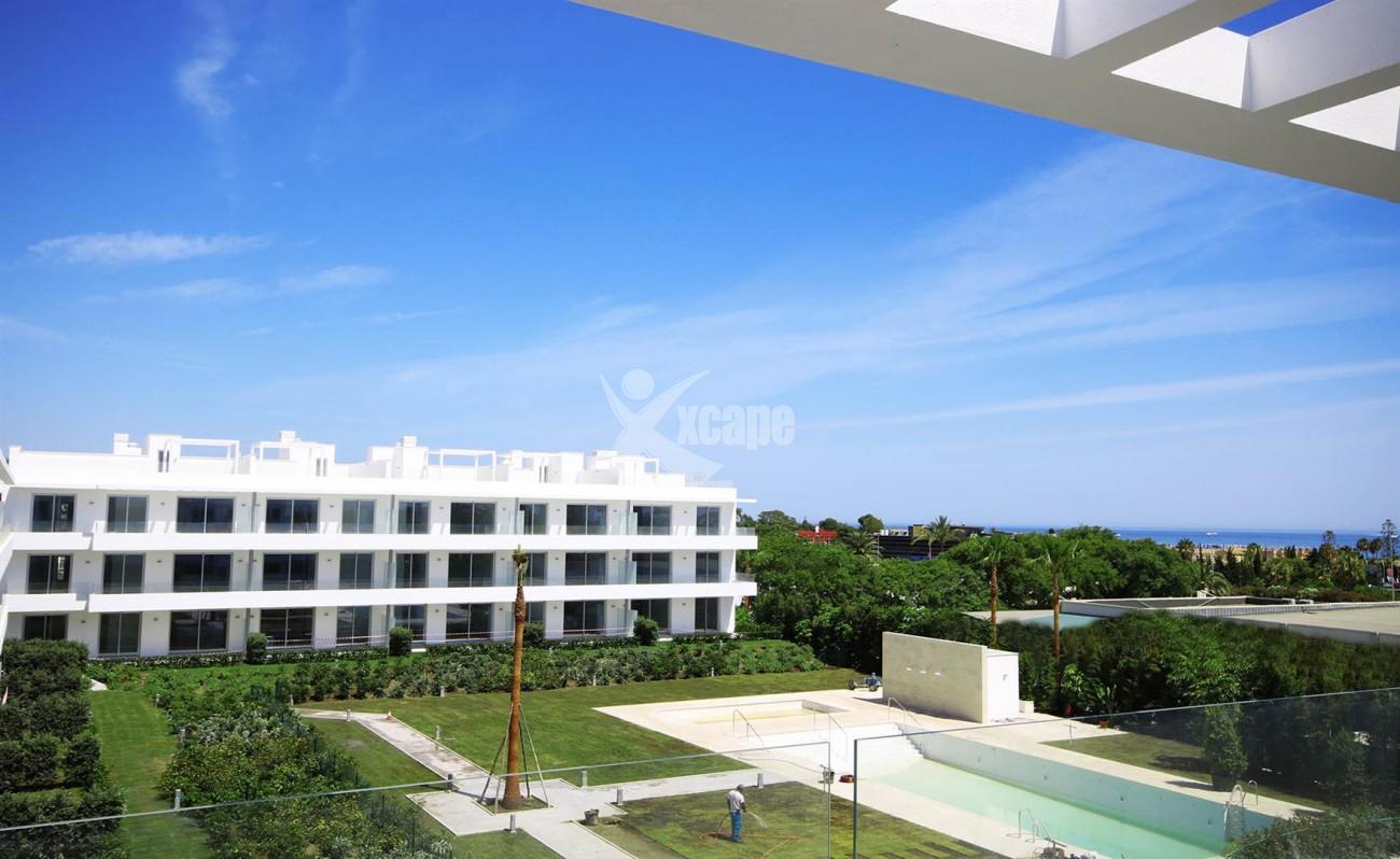 New Contemporary style apartments for sale in Estepona Spain (3) (Large)