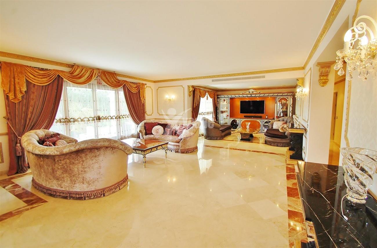 V5609 Luxury villa Sierra Blanca 2 (Large)