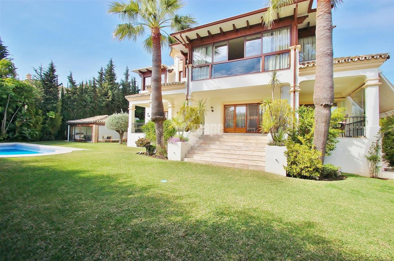 V5609 Luxury villa Sierra Blanca 7 (Large)