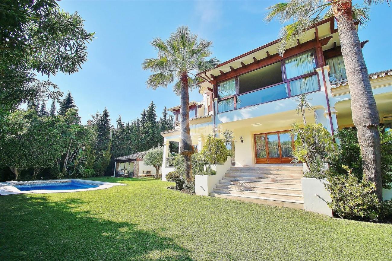 V5609 Luxury Villa Marbella Golden Mile (6) (Large)
