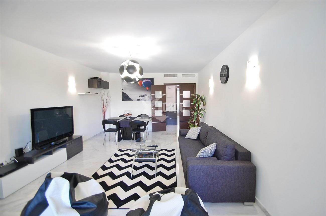 A5616 Beachside ground floor apartment Estepona 8 (Large)