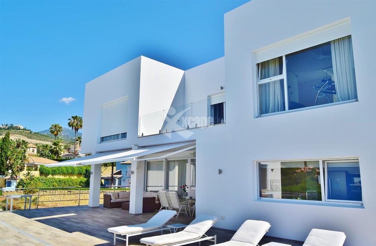 V5683 Modern Villa for sale La Quinta Golf Benahavis (15) (Large)