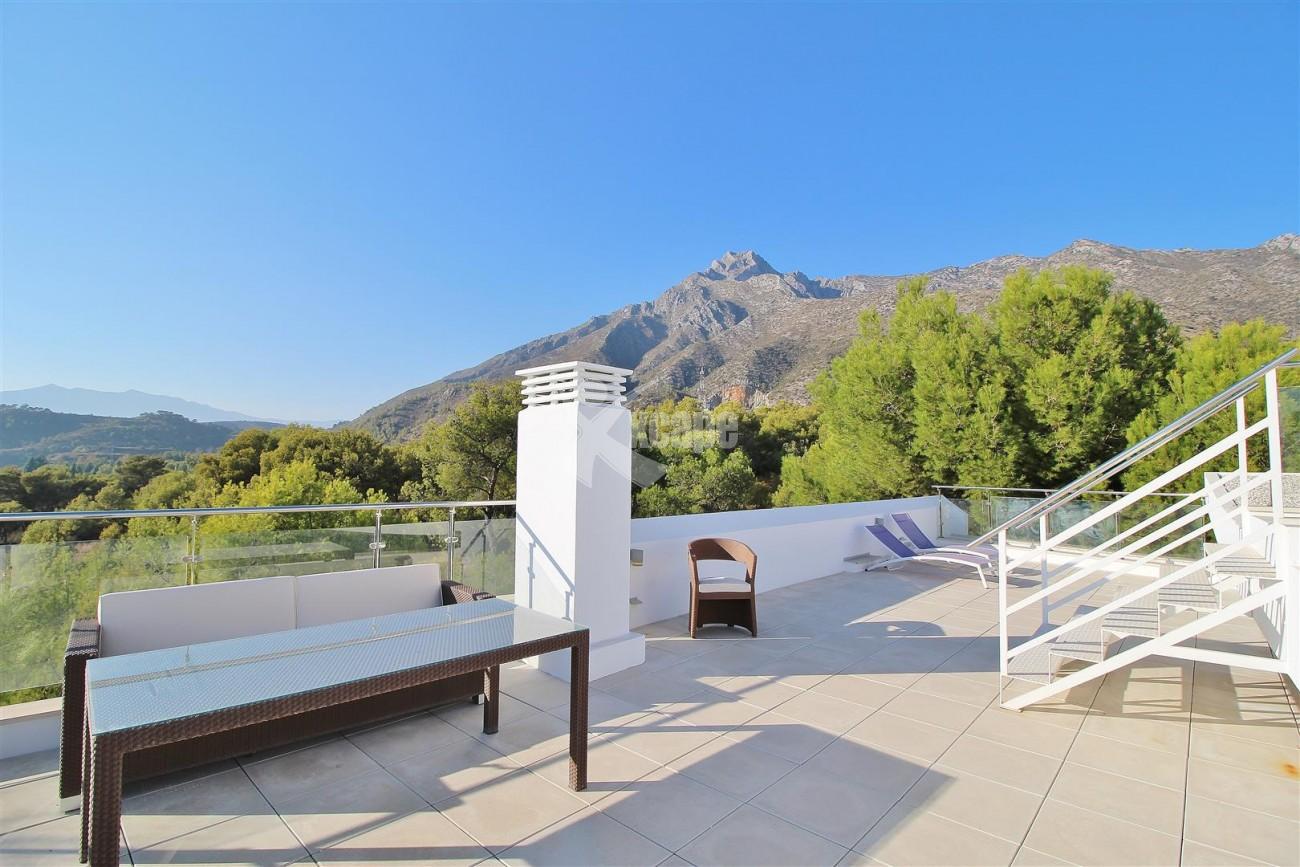 Luxury Contemporary Townhouse for sale Marbella Golden Mile Spain (15) (Large)