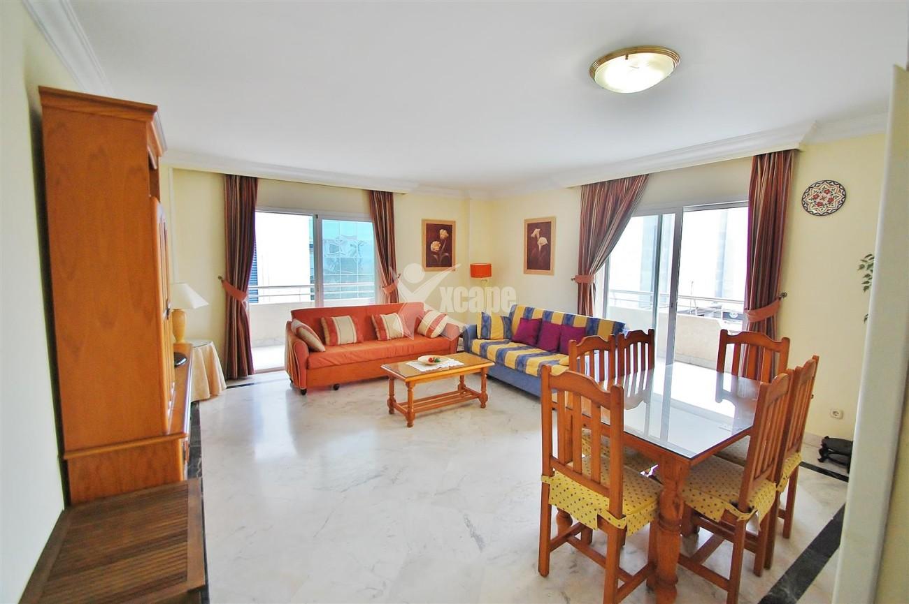 A5714 Apartment for sale Puerto Banus Marbella Spain (5) (Large)