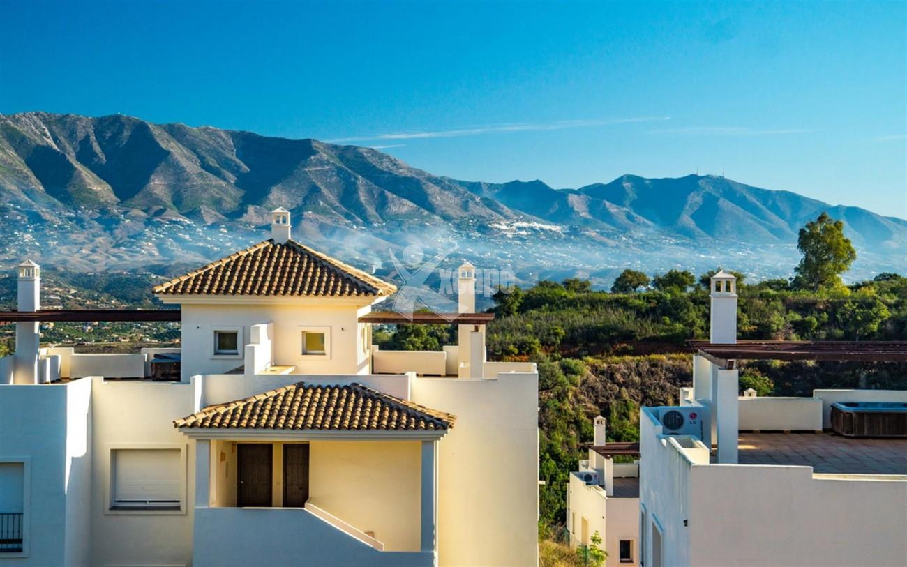 New Apartments Elviria Hills Marbella Spain (5) (Large)