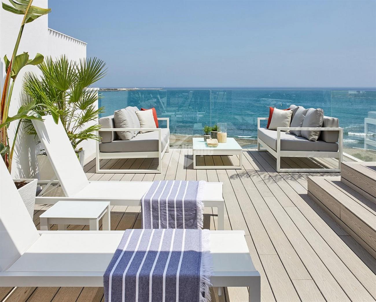 Frontline beach Luxury Townhouse Estepona Spain (20) (Large)