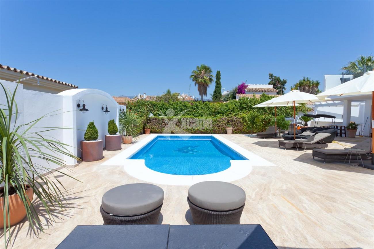 Luxury Villa for sale East Marbella Spain (1) (Large)