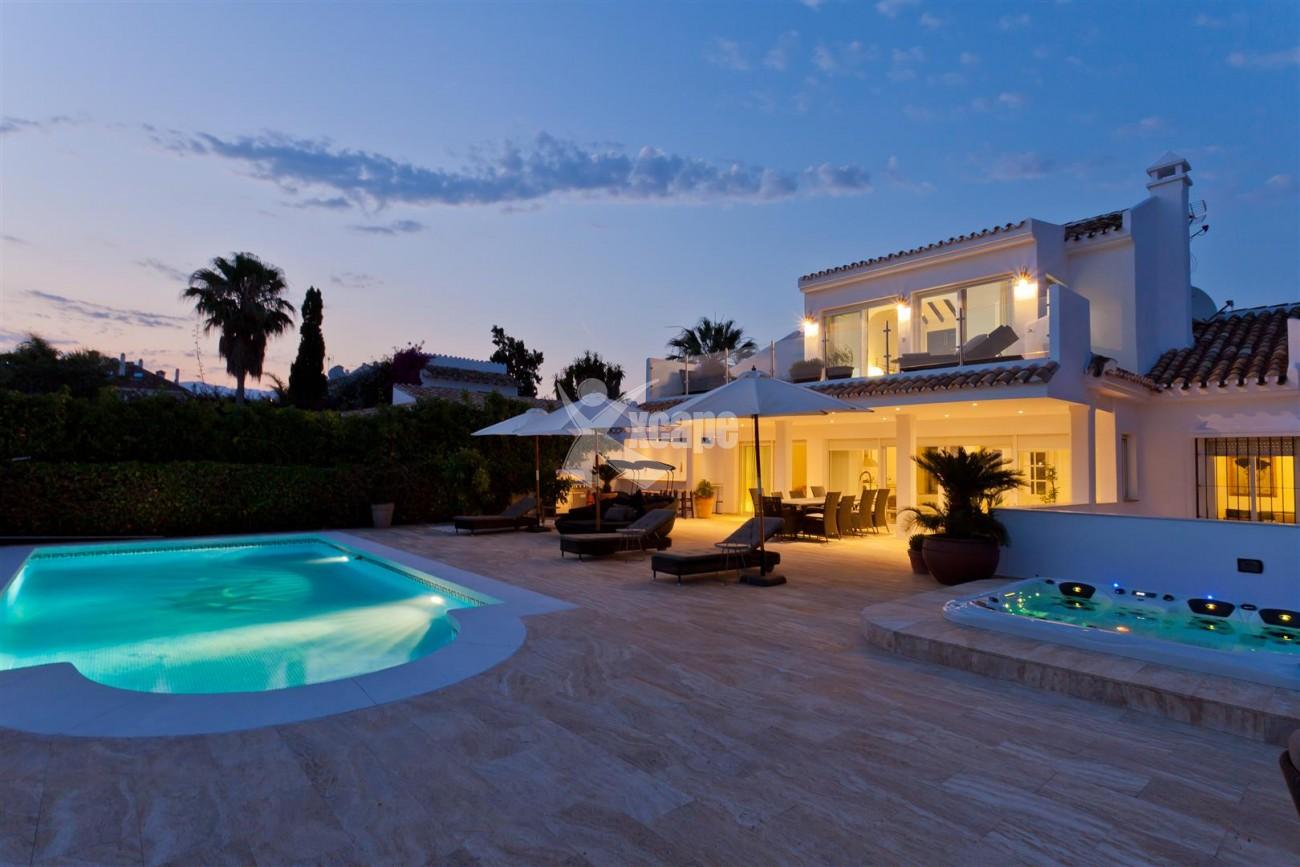 Luxury Villa for sale East Marbella Spain (33) (Large)