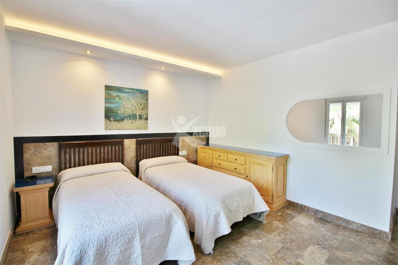 Elegant Apartment for rent Puerto Banus Marbella Spain (12) (Large)