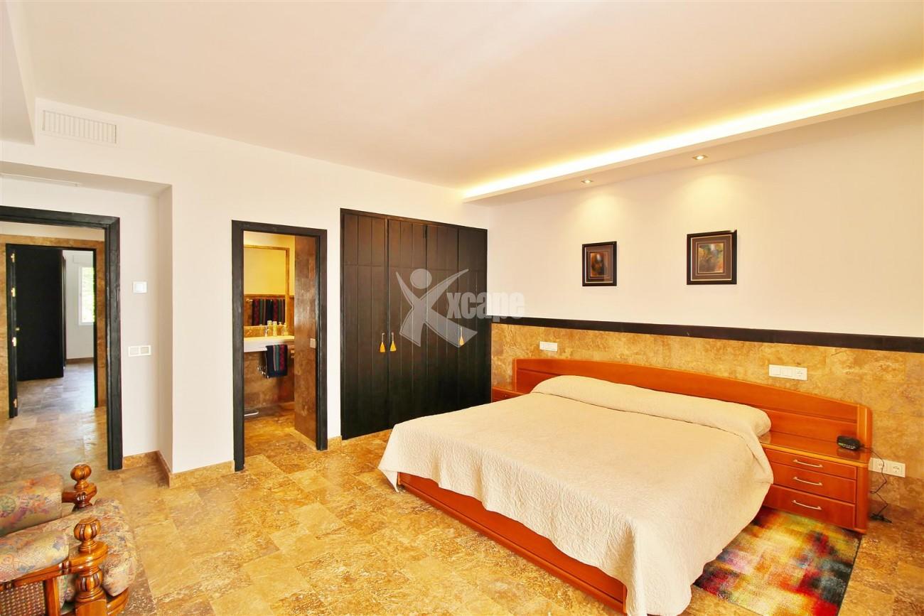 Elegant Apartment for rent Puerto Banus Marbella Spain (19) (Large)