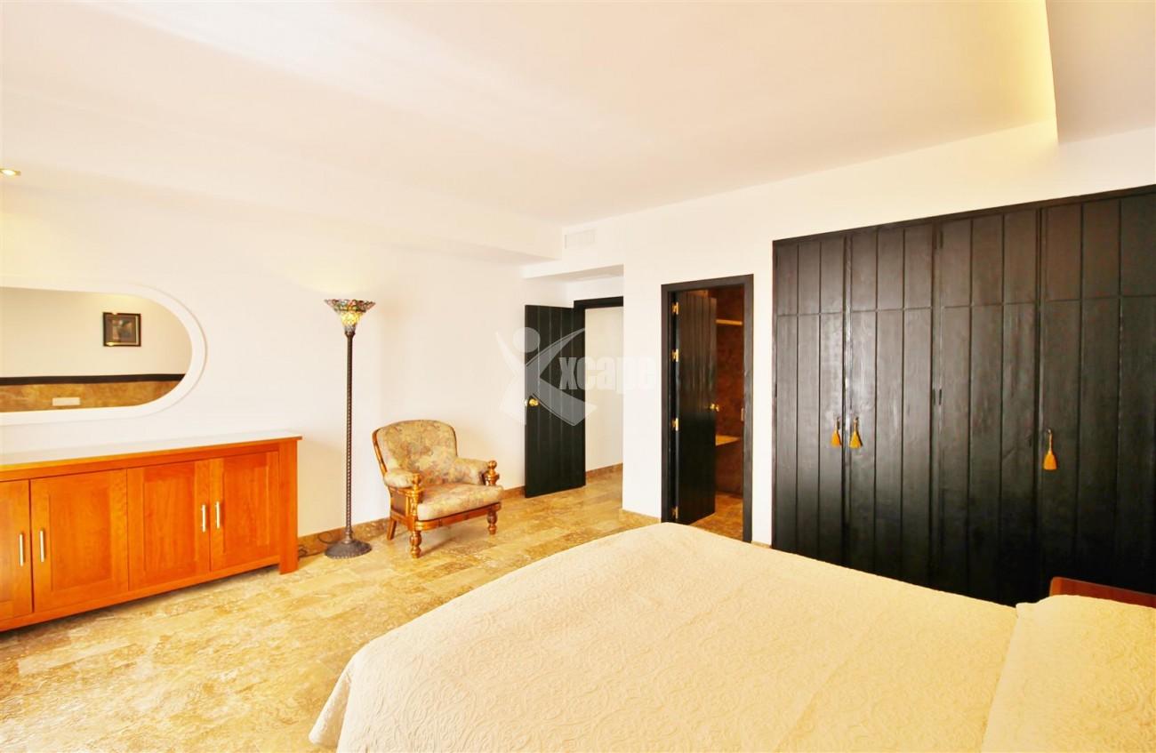 Elegant Apartment for rent Puerto Banus Marbella Spain (21) (Large)