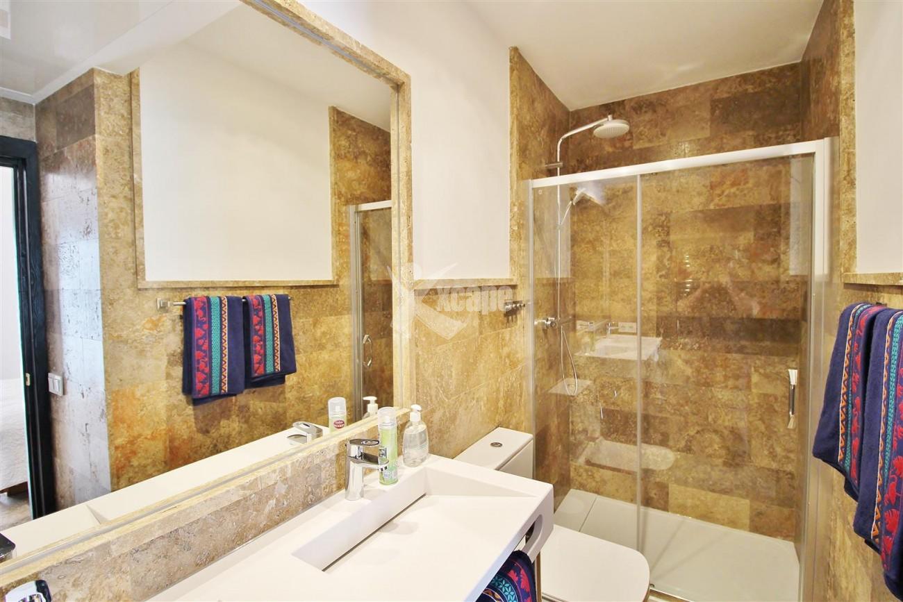 Elegant Apartment for rent Puerto Banus Marbella Spain (22) (Large)
