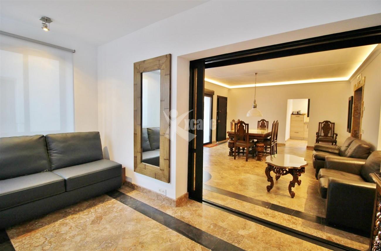 Ample 3 Bedrooms Apartment for Rent Puerto Banus Marbella (2) (Large)