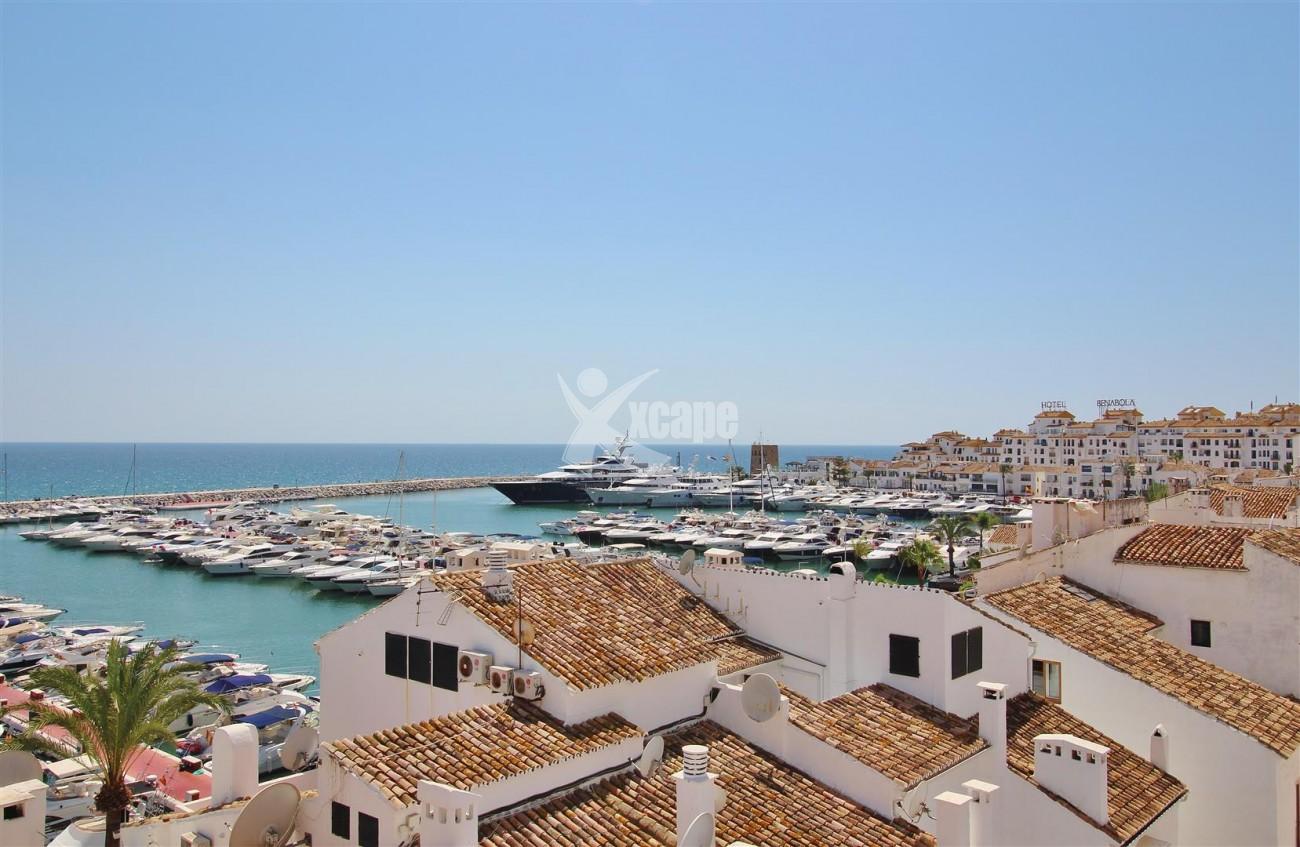 Luxury Modern Style Apartment for sale Puerto Banus Marbella Spain (26) (Large)