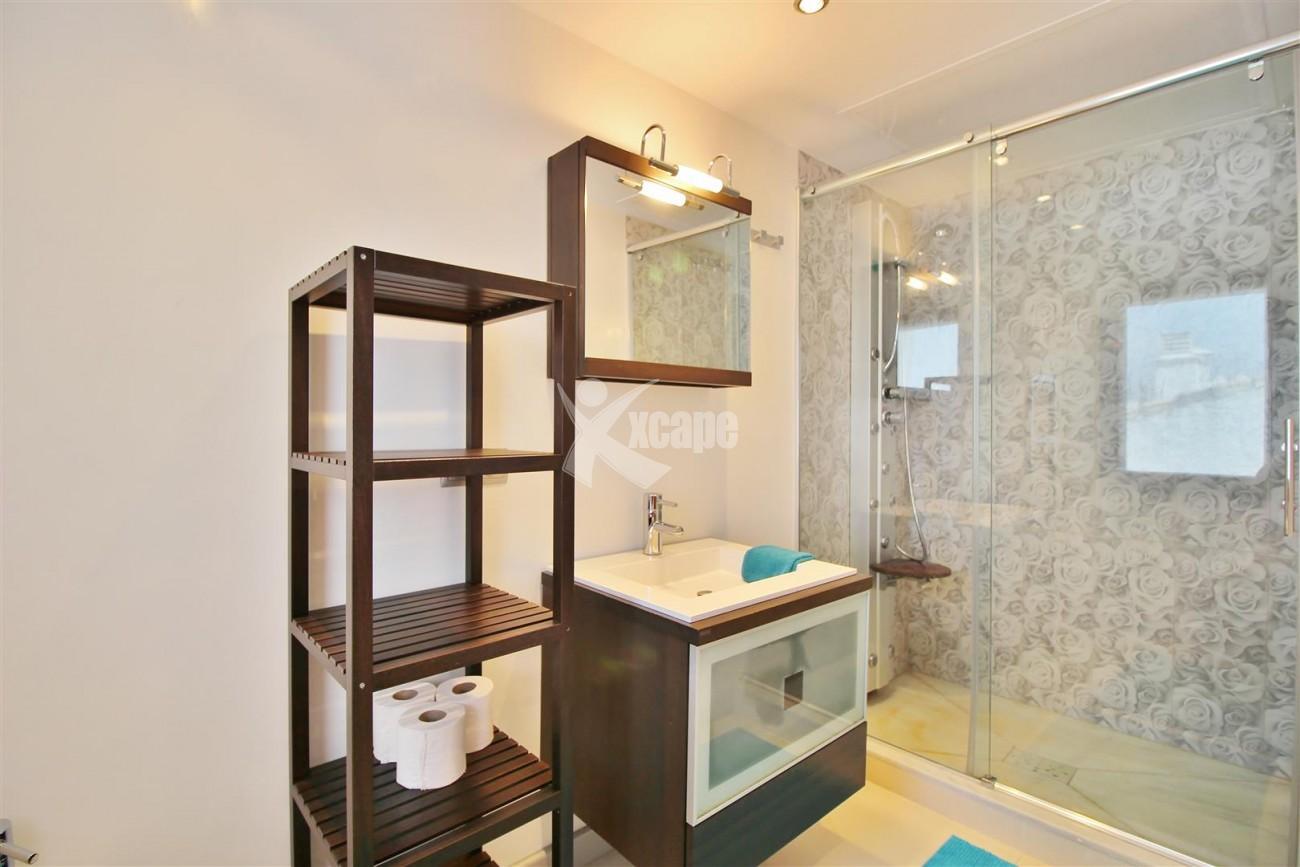 Luxury Modern Style Apartment for sale Puerto Banus Marbella Spain (41) (Large)