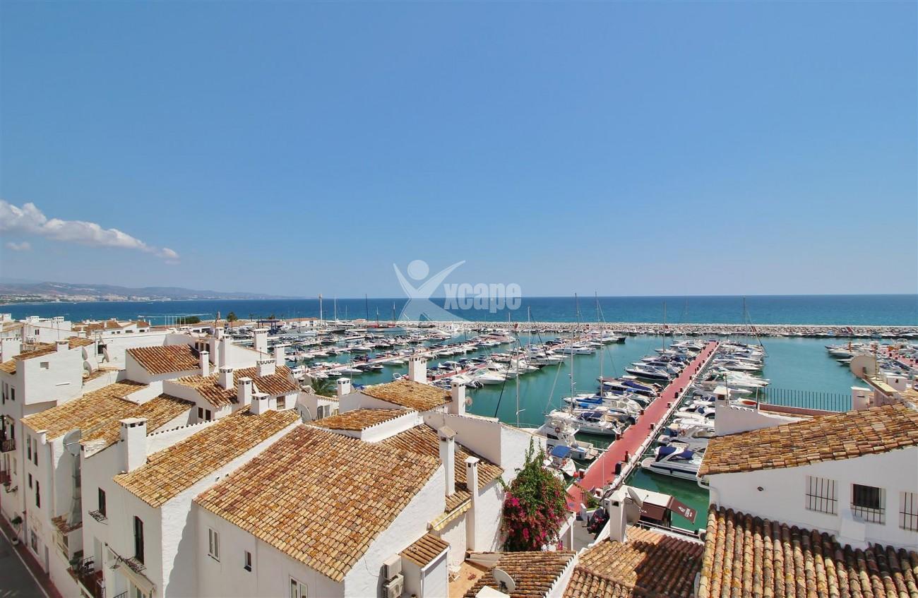 Luxury Modern Style Apartment for sale Puerto Banus Marbella Spain (53) (Large)