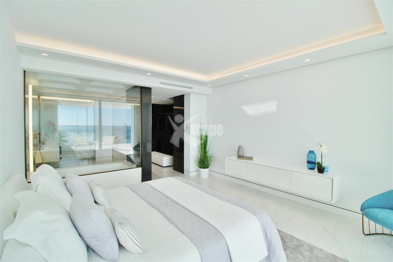 Beachfront luxury Apartments for sale Marbella Spain (Large)