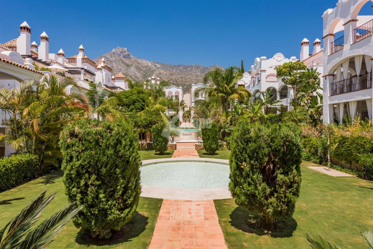 Luxury Apartments for sale in Marbella Golden Mile Spain (2) (Large)